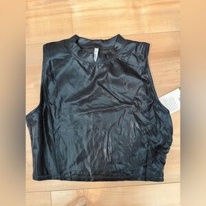 HALARA Shiny Black Muscle Cropped Tank Top